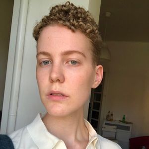 Meet your Posher, Elise